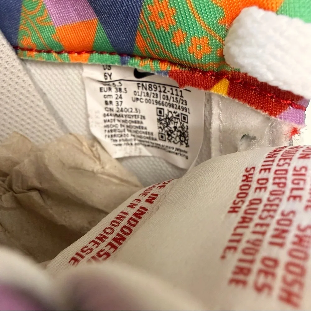 Nike Kids Sneakers White with Multicolor Accents